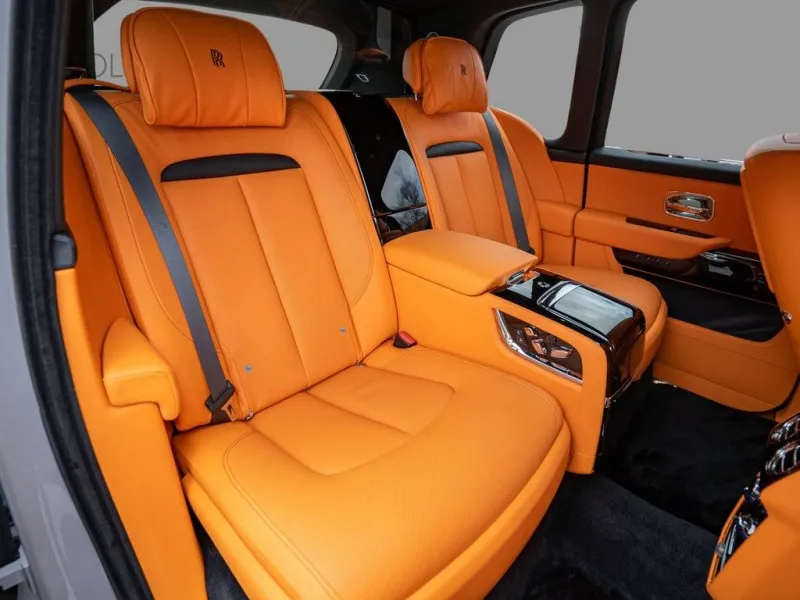 Rolls-Royce Cullinan =Shootgin Star Roof= Bespoke Interior Г Image 8